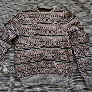 Eddie Bauer - mens sweater - navy and red holiday pattern